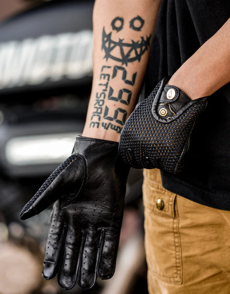 Retro Gloves — R18