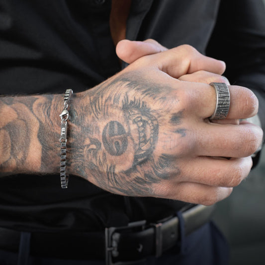 Black Atlas® - For those who carry the world