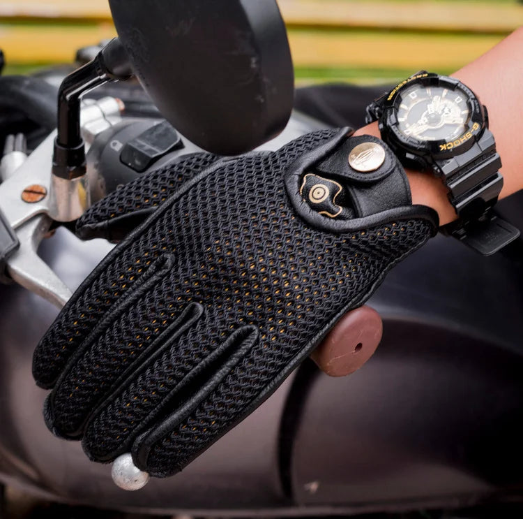 Retro Gloves — R18