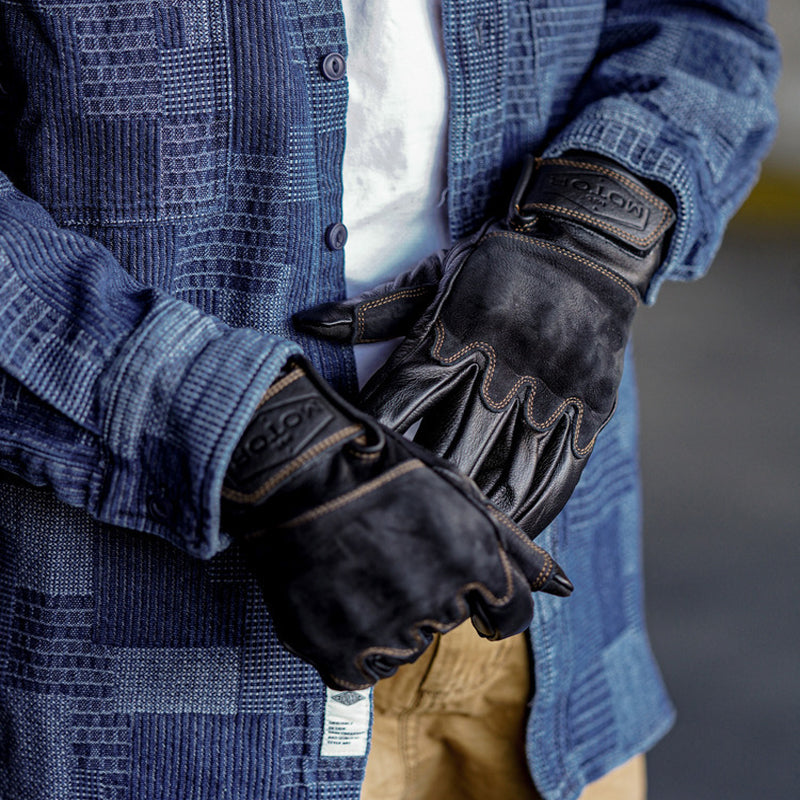Retro Gloves — R17