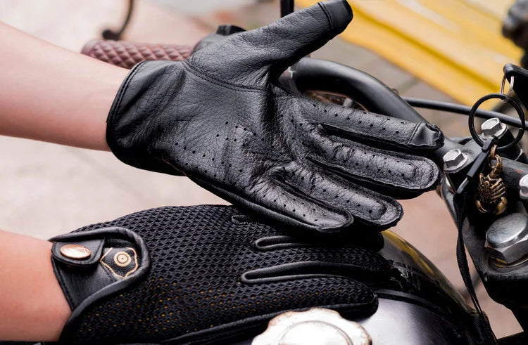 Retro Gloves — R18